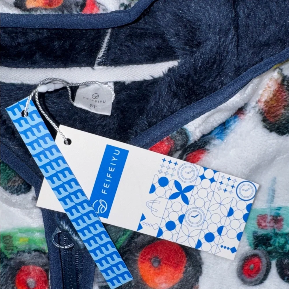 166 NWTFEIFEIYU Fleece Zip‎ Up Jacket with Hood - Size: 6Y